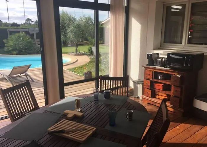 Calme Proche De Bordeaux Avec Petit-dejeuner *